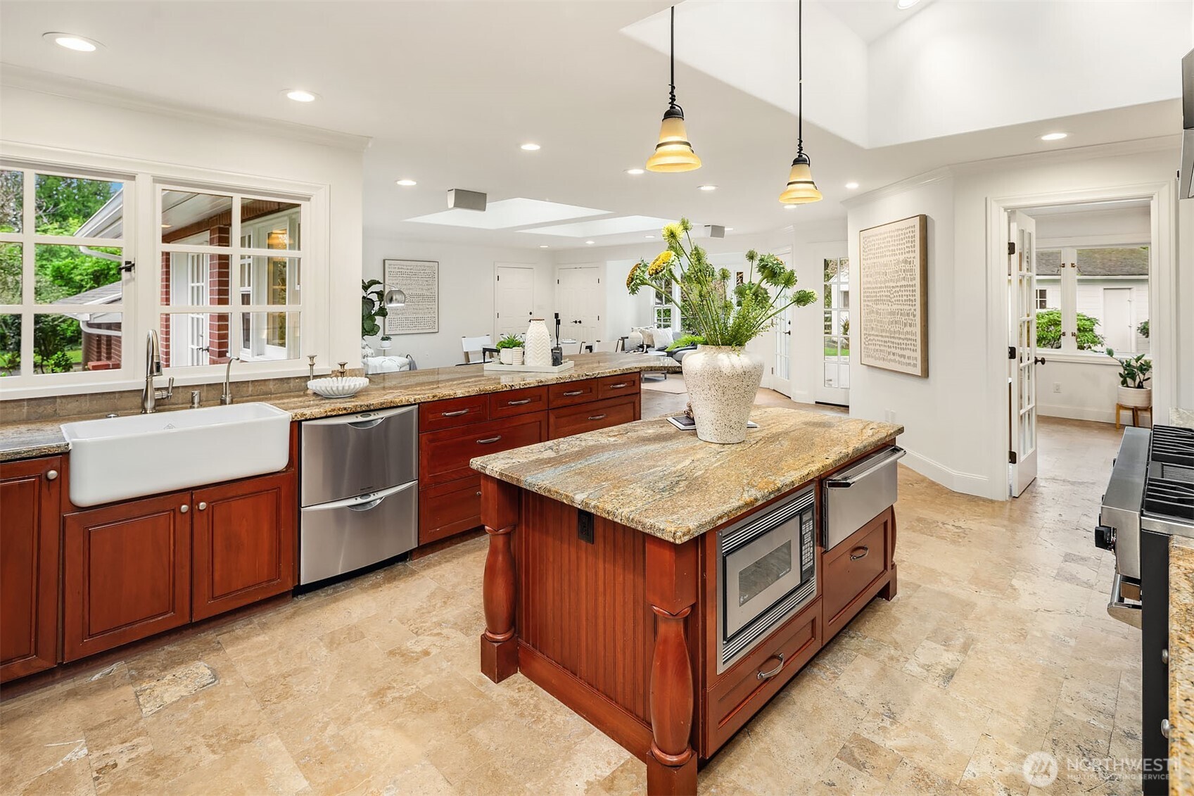 6 Diamond Ranch South Bellevue, WA 98004 - Photo 18 of 40