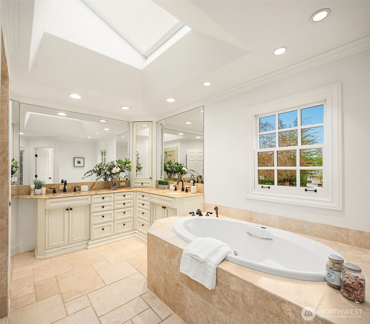 6 Diamond Ranch South Bellevue, WA 98004 - Photo 24 of 40