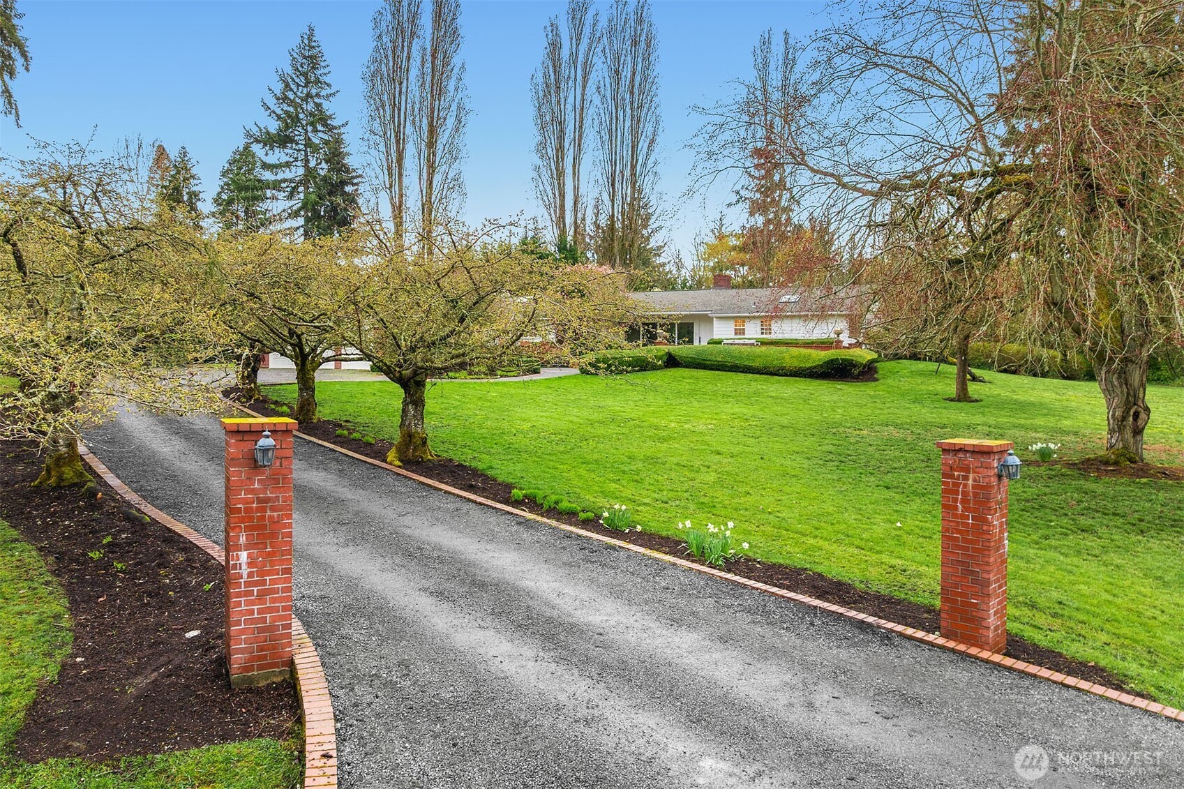 6 Diamond Ranch South Bellevue, WA 98004 - Photo 4 of 40