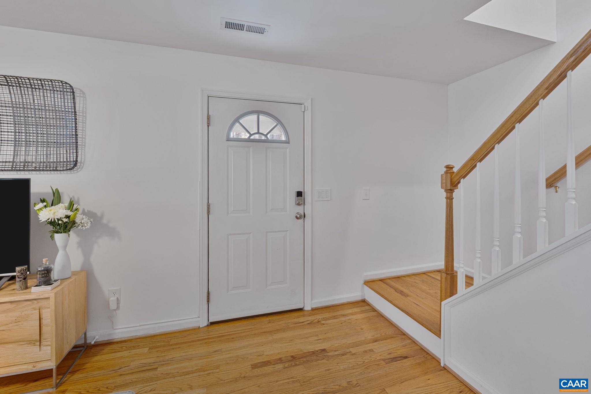 11 Holly Circle Palmyra, VA 22963 - Photo 5 of 41