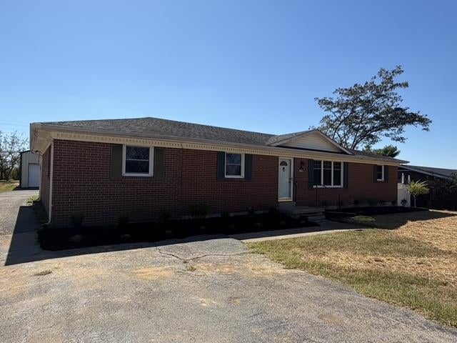 1237 Detour Road Bowling Green, KY 42101 - Photo 1 of 19 Gallery Image 1