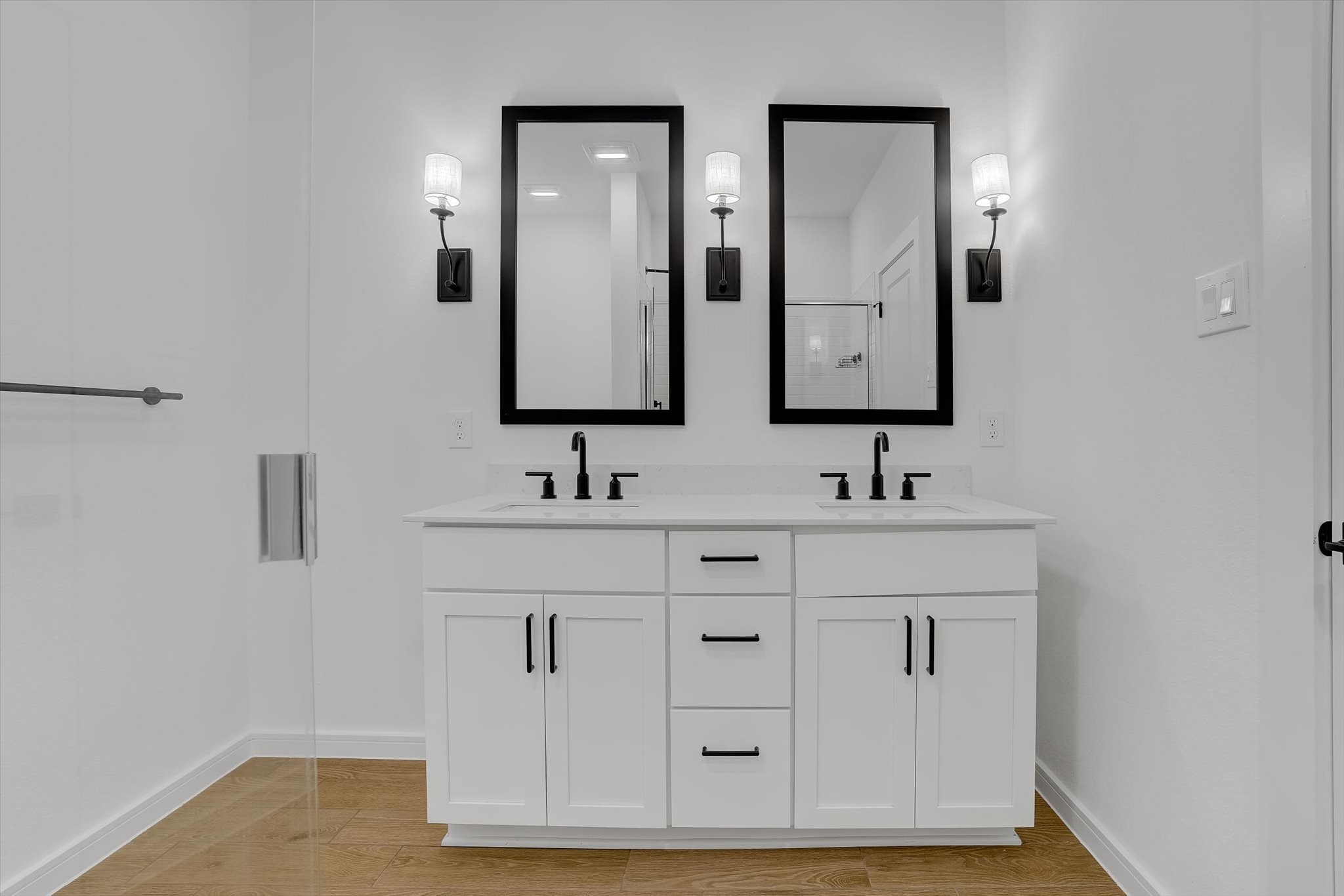 8438 Bay Rdg Circle Baytown, TX 77523 - Photo 30 of 44 a bathroom with mirror and sink