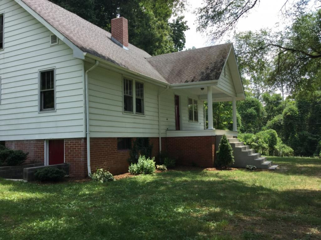 22287 Benhams Road Bristol, VA 24202 - Photo 1 of 18 Photo 1