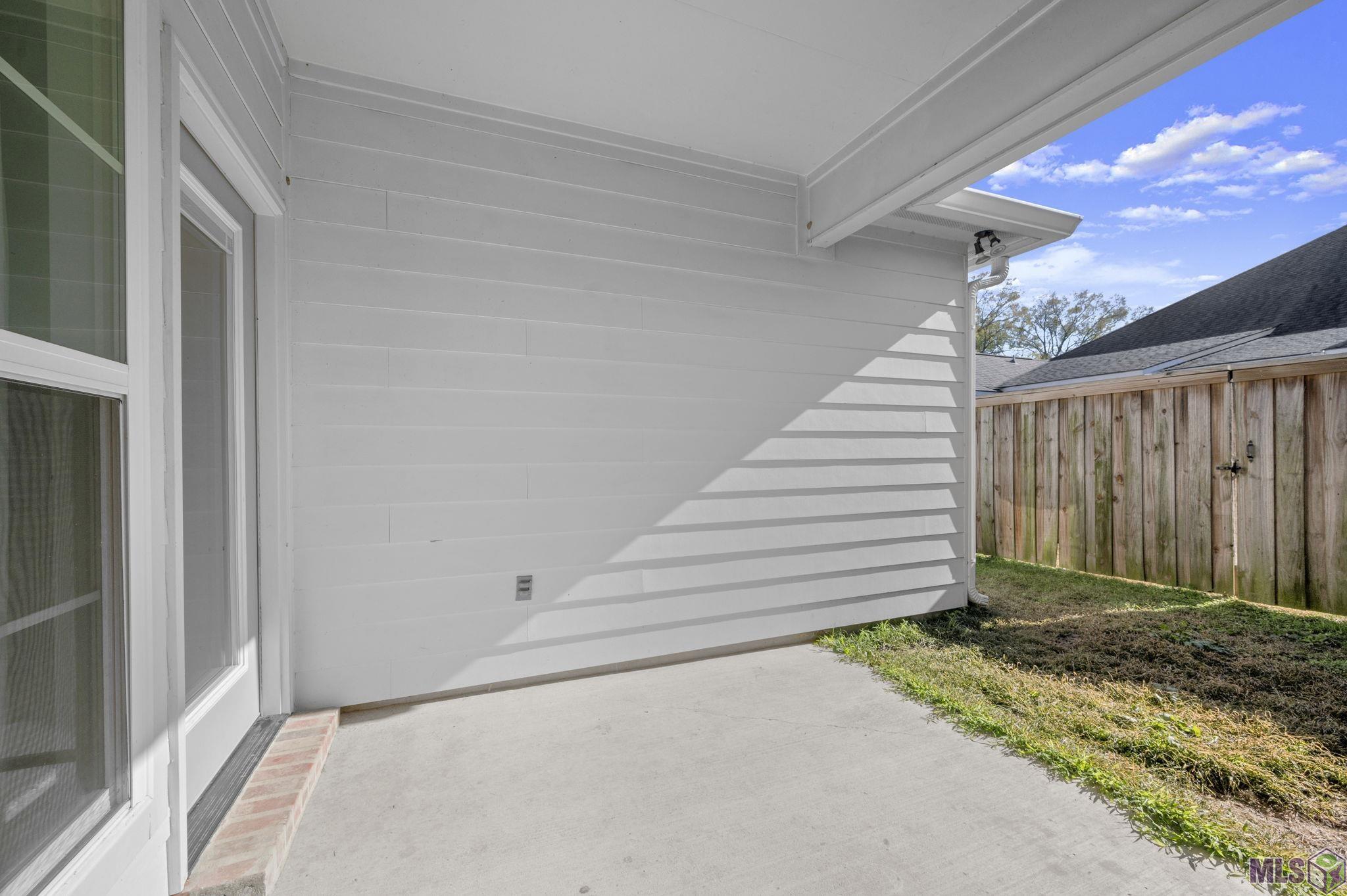 8140 Stonelake Cir Avenue East Baton Rouge, LA 70820 - Photo 19 of 20