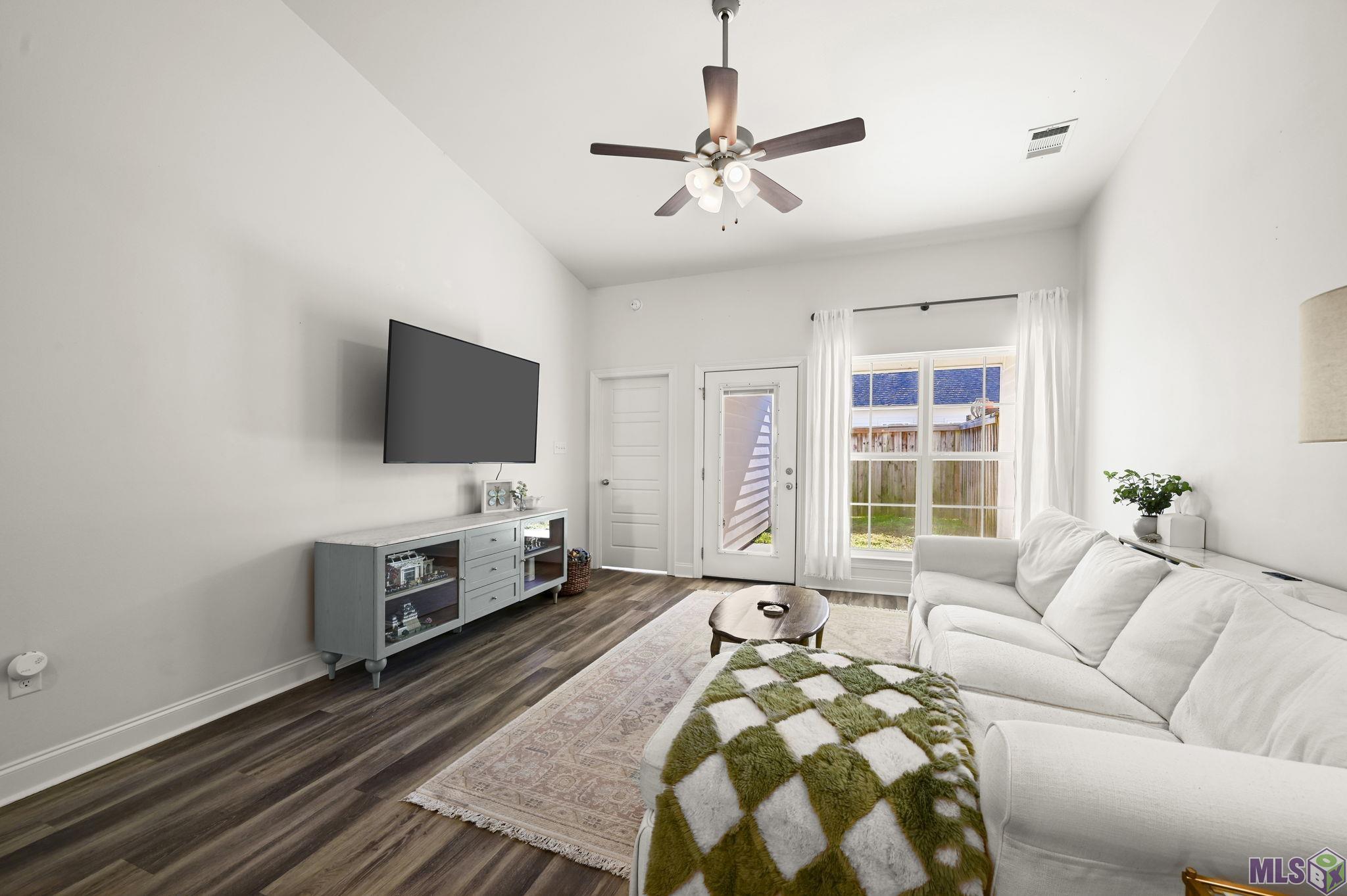 8140 Stonelake Cir Avenue East Baton Rouge, LA 70820 - Photo 7 of 20