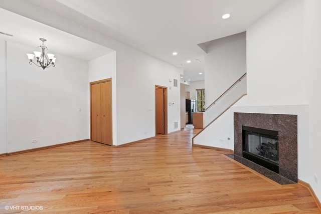 15 North Ada Street Chicago, IL 60607 - Photo 4 of 31