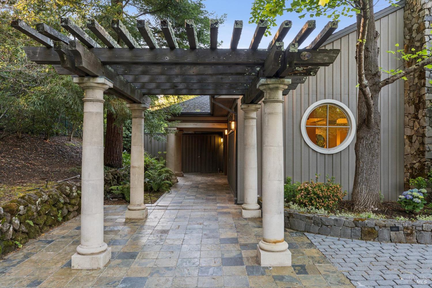230 Summit Avenue San Rafael, CA 94901 - Photo 3 of 57