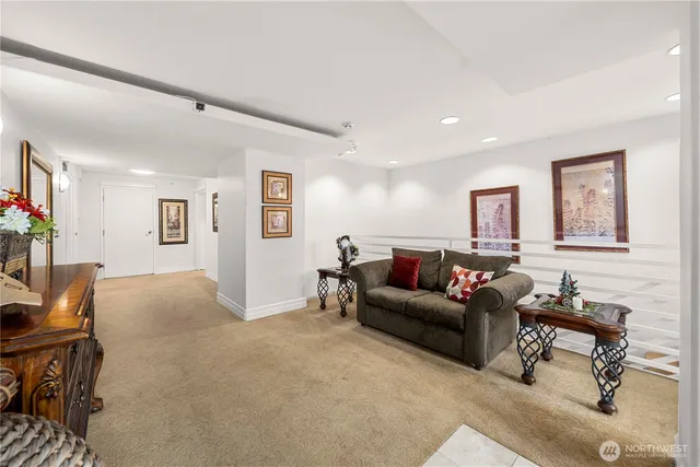 $569,000 | 2551 Thorndyke Avenue West, Unit 102, Seattle, WA 98199