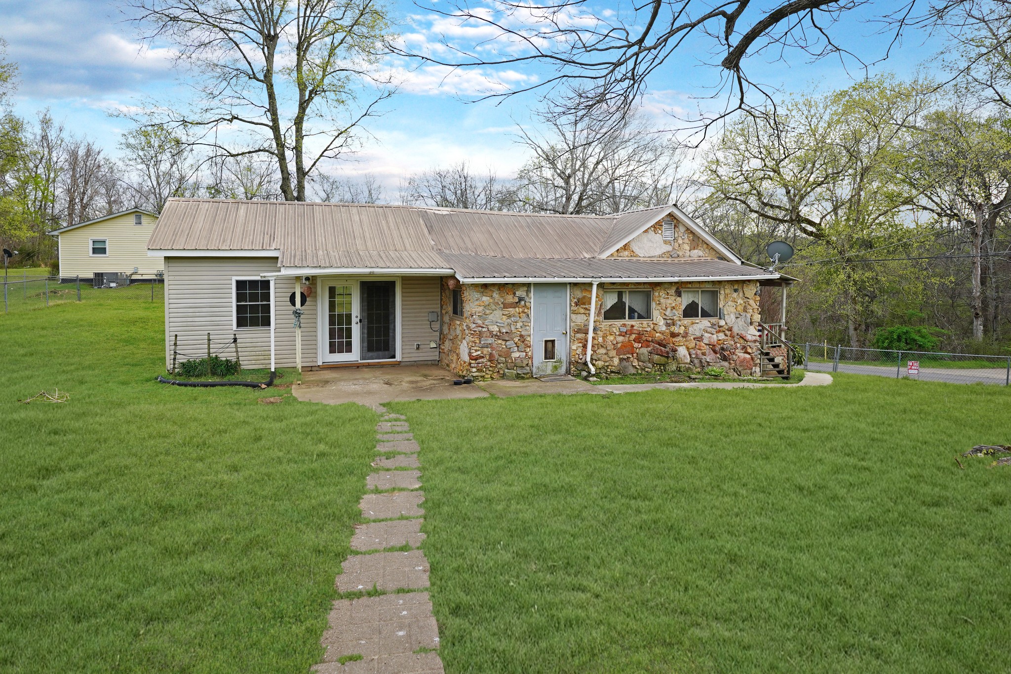 430 Spring Street Erin, TN 37061 - Photo 17 of 22 Gallery Image 17