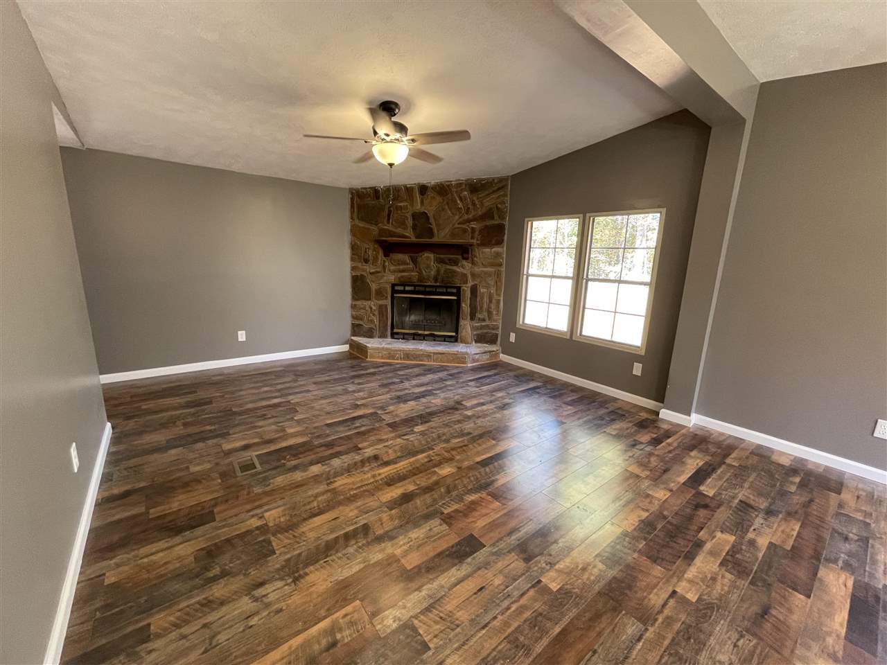 1655 Poplar Springs Road Savannah, TN 38372 - Photo 12 of 18 Gallery Image 12