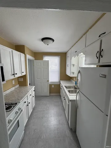 $89,900 | 3921 Bowser Avenue, Fort Wayne, IN 46806