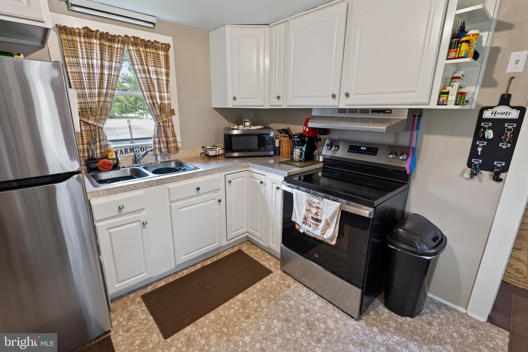 2924 Snow Hill Road Girdletree, MD 21829 - Photo 19 of 43 kitchen