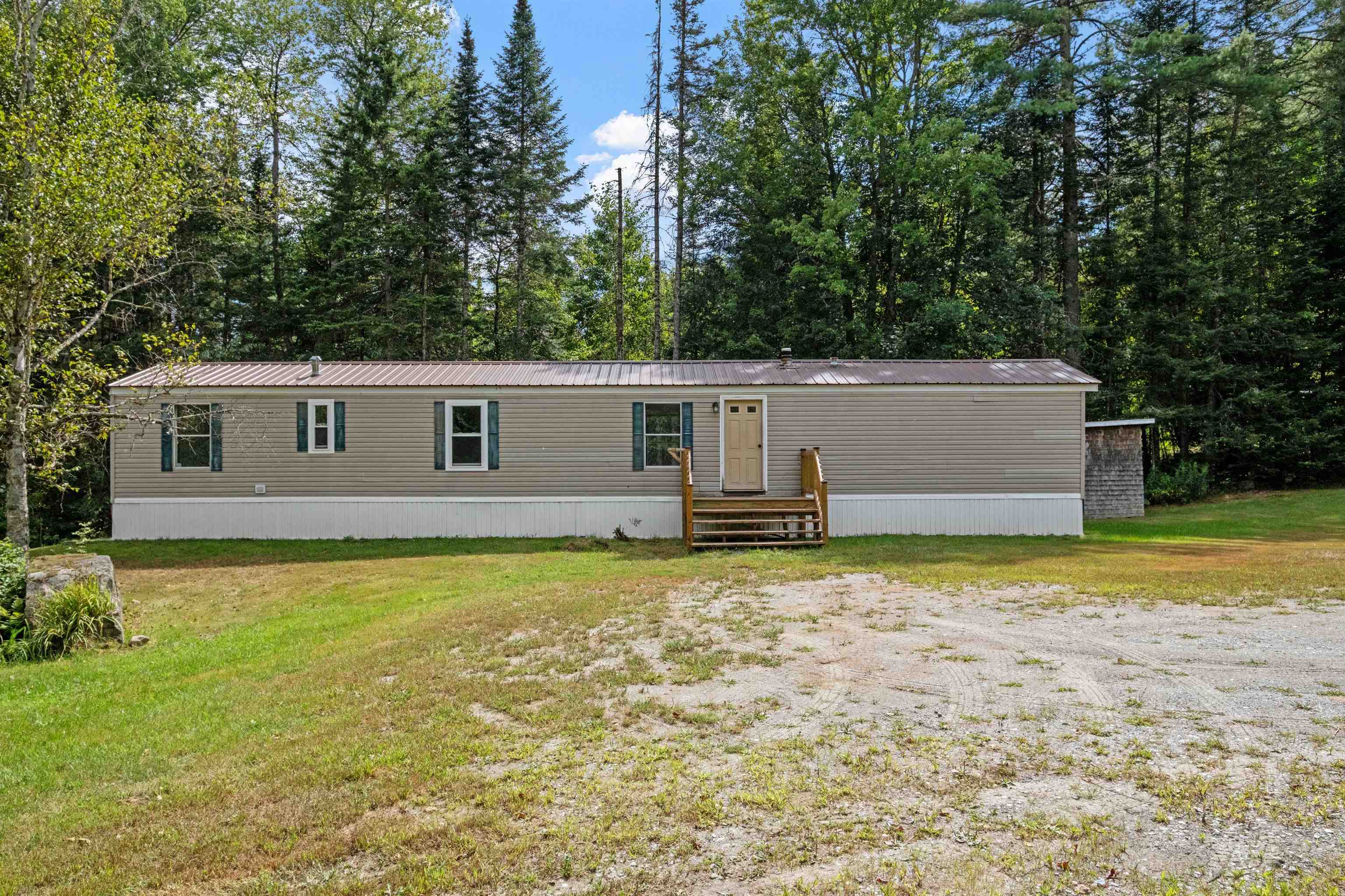 20 Hunt Circle Corinth, VT 05039 - Photo 3 of 43