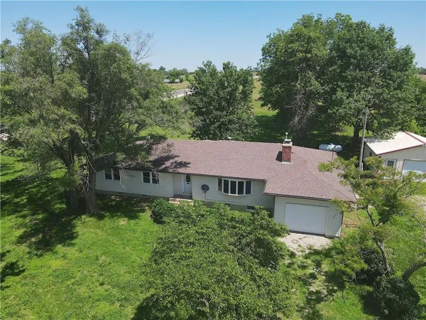$484,000 | 16702 South 59th Highway, Welda, KS 66091