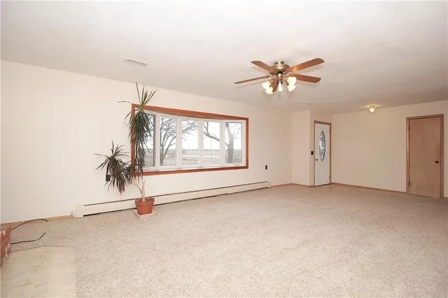 $264,000 | 16702 South 59th Highway, Welda, KS 66091