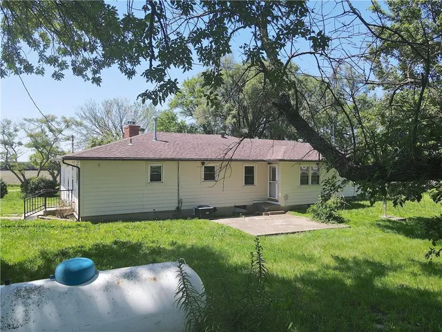 $264,000 | 16702 South 59th Highway, Welda, KS 66091