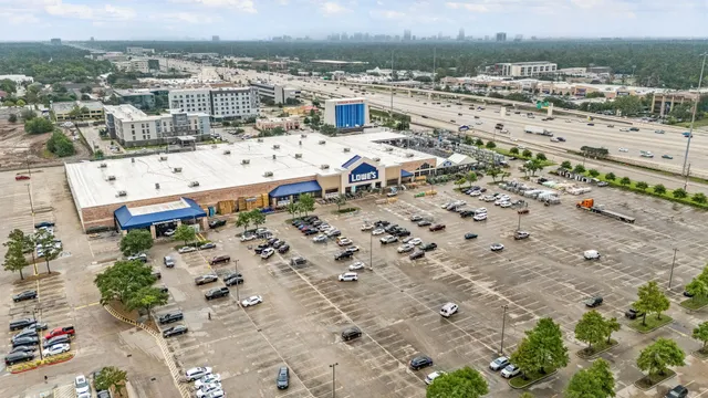 $2,800 | 9762 Tappenbeck Drive, Houston, TX 77055