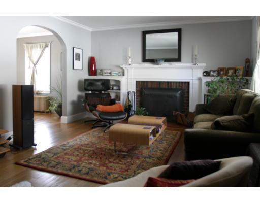 42 Coolidge Road Worcester, MA 01602 - Photo 2 of 10