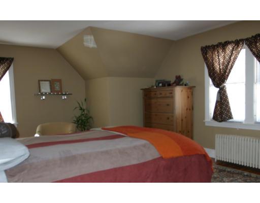 42 Coolidge Road Worcester, MA 01602 - Photo 4 of 10