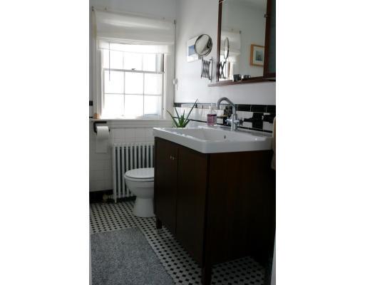 42 Coolidge Road Worcester, MA 01602 - Photo 5 of 10