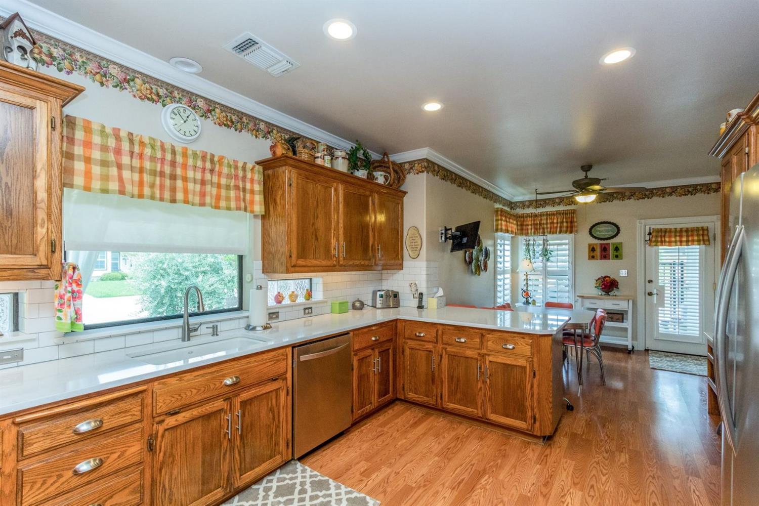 1444 West Sequoia Circle Reedley, CA 93654 - Photo 11 of 32 Gallery Image 11