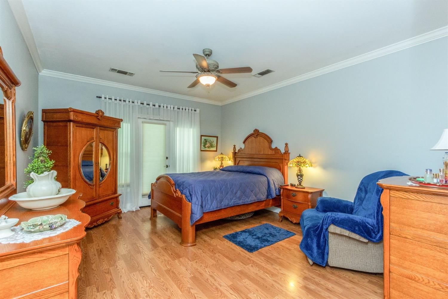 1444 West Sequoia Circle Reedley, CA 93654 - Photo 12 of 32 Gallery Image 12