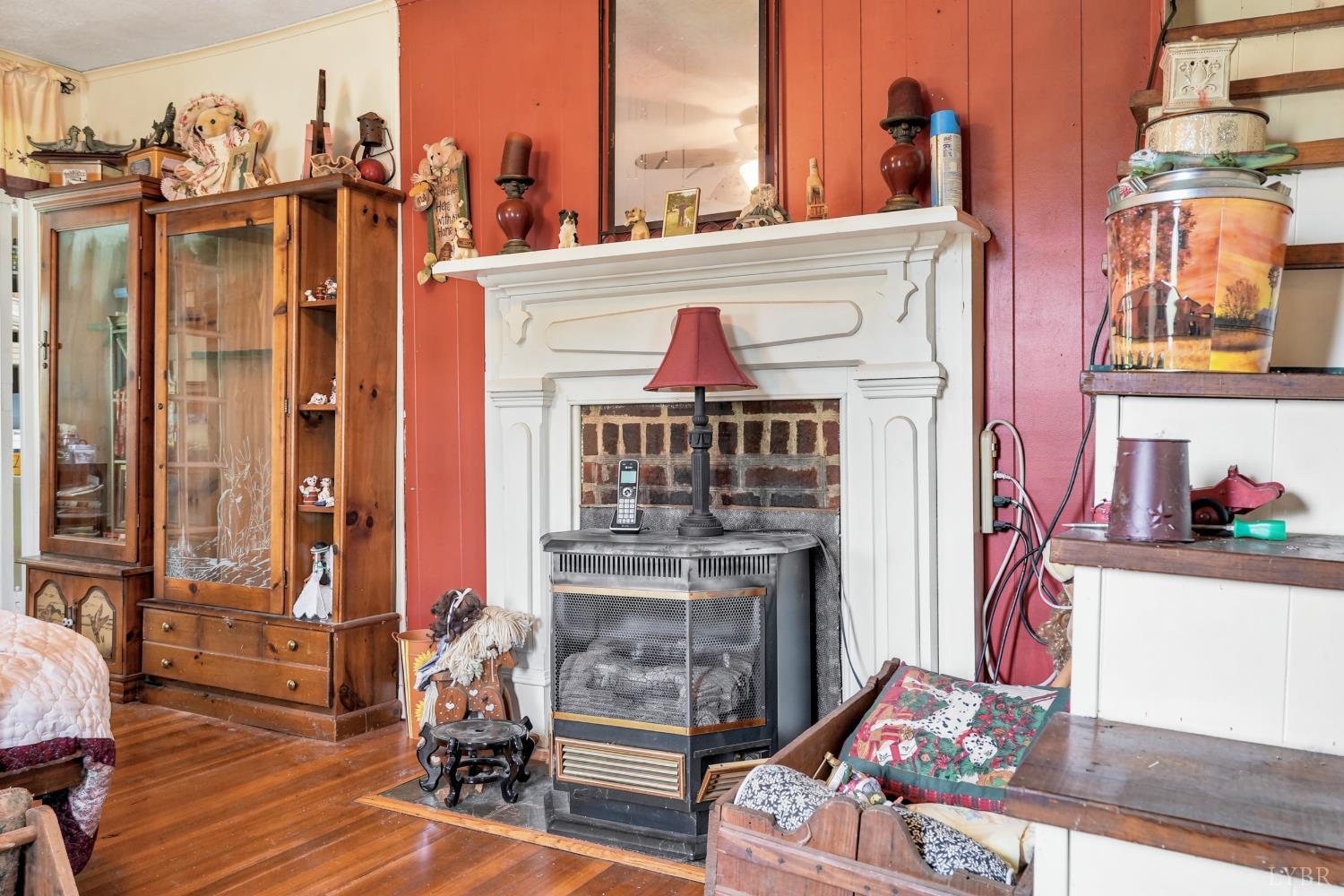378 South 5 Forks Road Monroe, VA 24574 - Photo 4 of 43