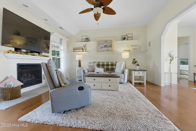 $585,000 | 102 Bayshore Court, Maple, NC 27956