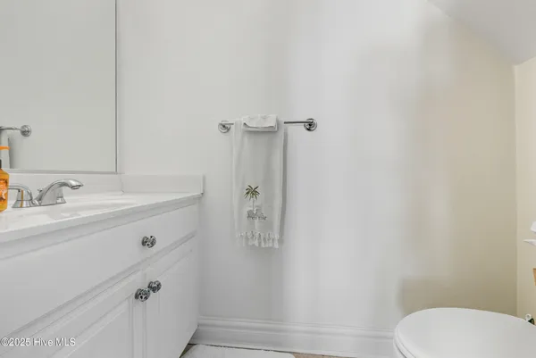 $575,000 | 102 Bayshore Court, Maple, NC 27956