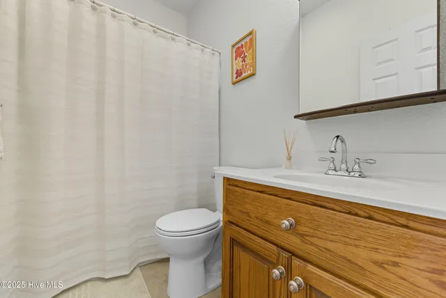 $585,000 | 102 Bayshore Court, Maple, NC 27956