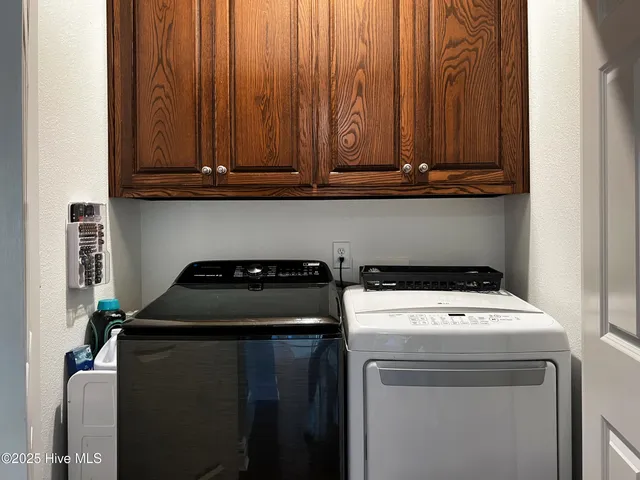 $585,000 | 102 Bayshore Court, Maple, NC 27956