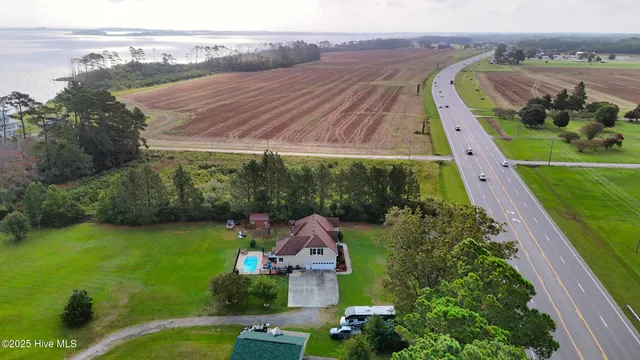 $585,000 | 102 Bayshore Court, Maple, NC 27956