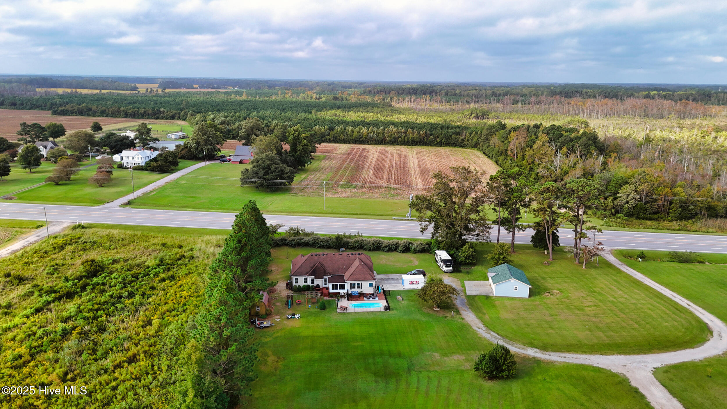 102 Bayshore Court Maple, NC 27956 - Photo 39 of 44 39_dji_20250921085651_0025_d