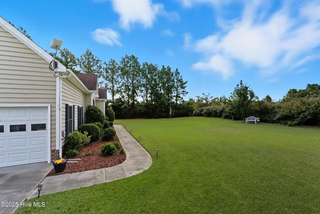$585,000 | 102 Bayshore Court, Maple, NC 27956