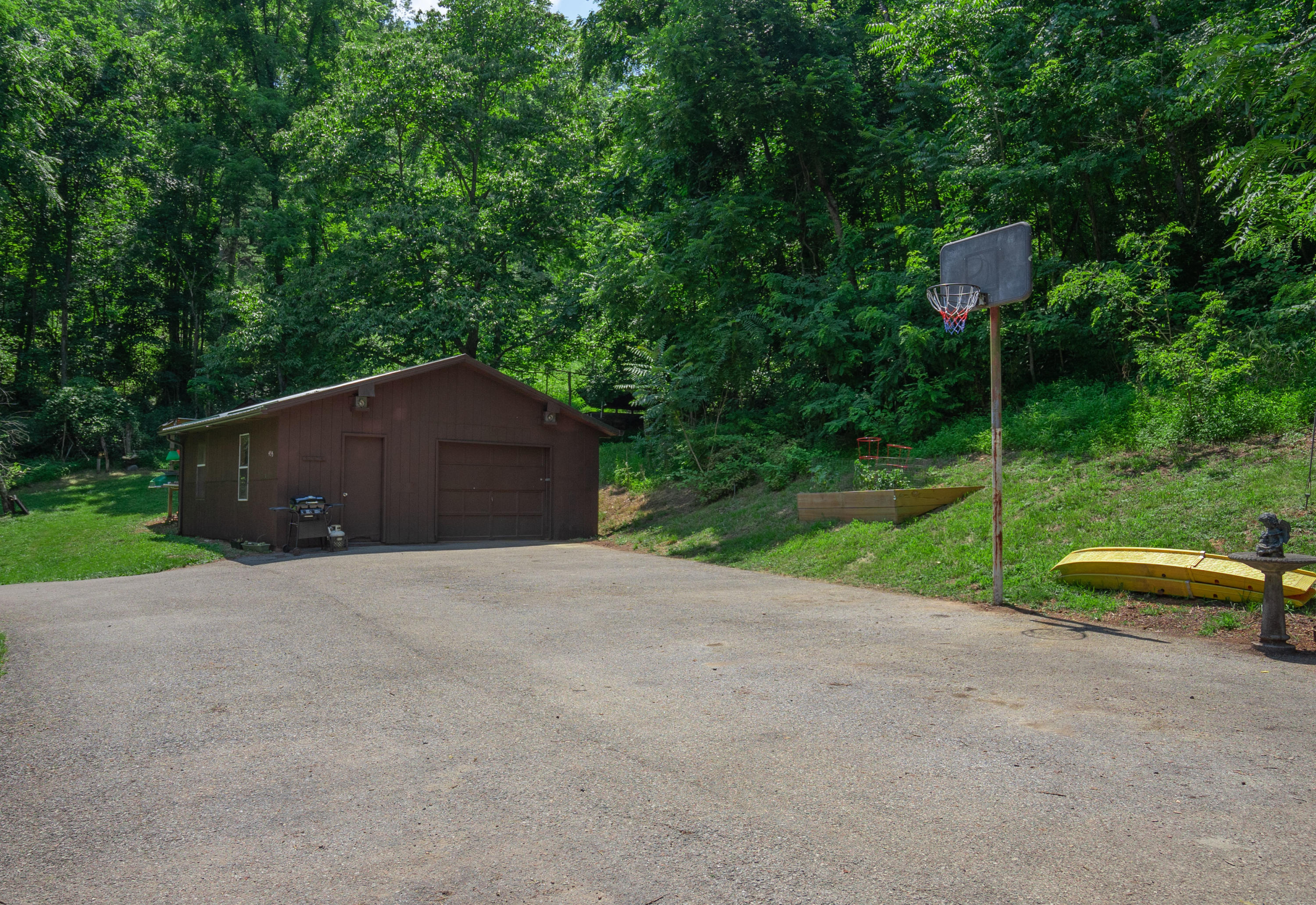 455 Booth Road Elliston, VA 24087 - Photo 14 of 18 Garage