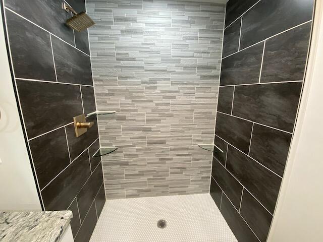 1018 Car Line Road Rossville, GA 30741 - Photo 15 of 27 Carline shower