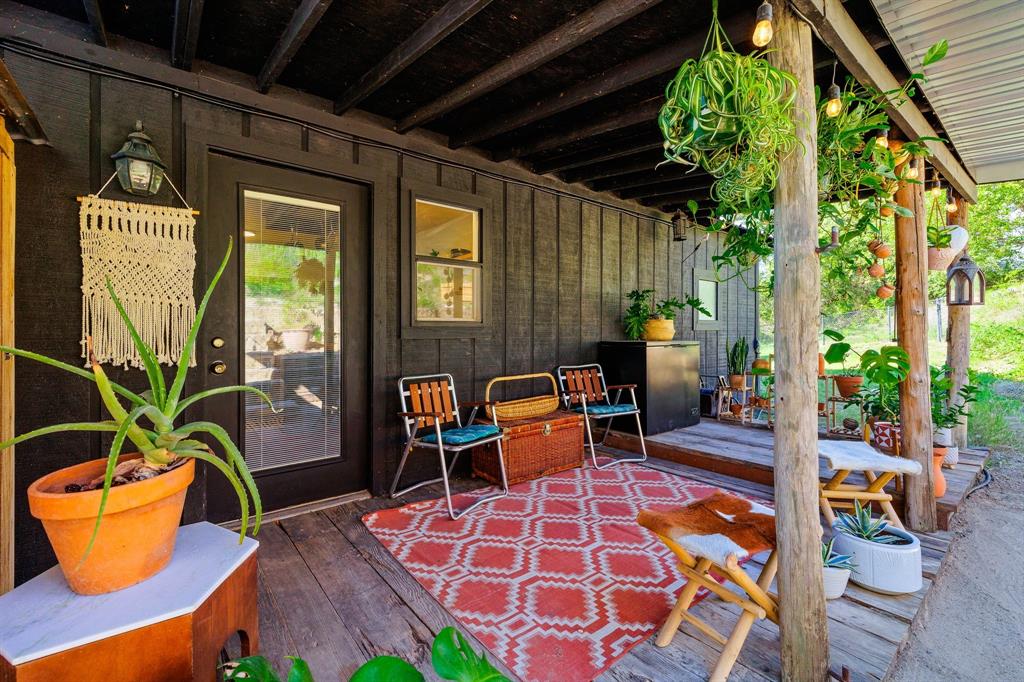 1550 South Stewart Street Azle, TX 76020 - Photo 34 of 35 a outdoor space with chairs