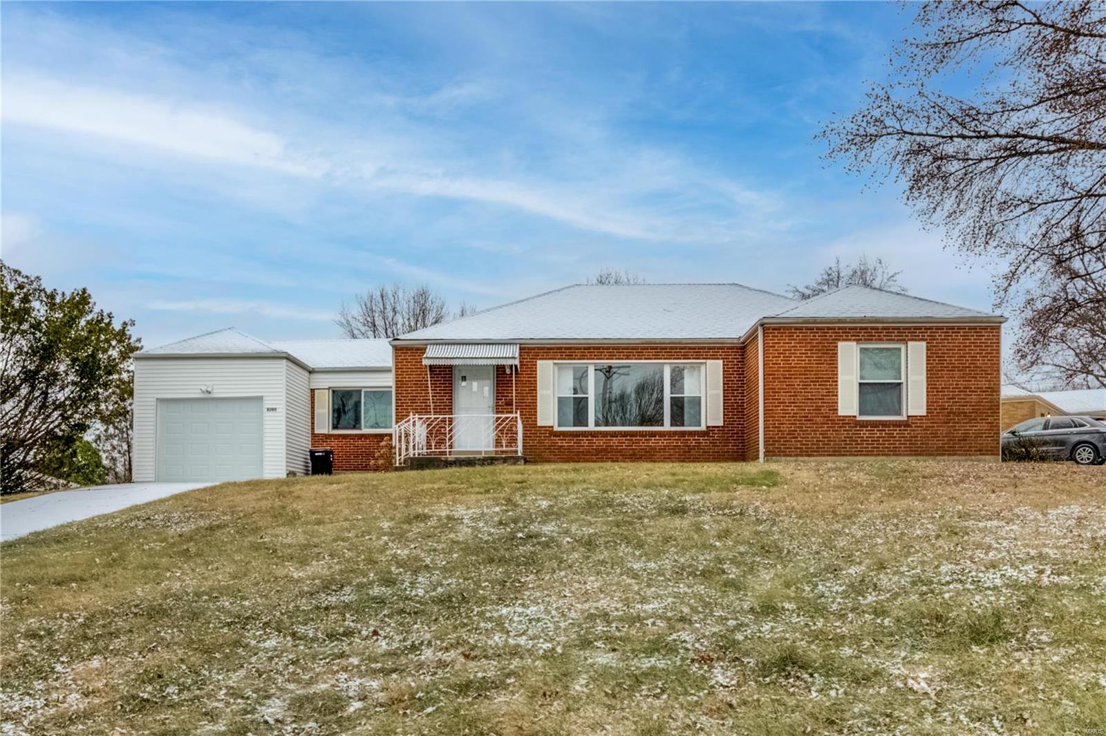8200 MacKenzie Road St. Louis, MO 63123 - Photo 1 of 19 Gallery Image 1