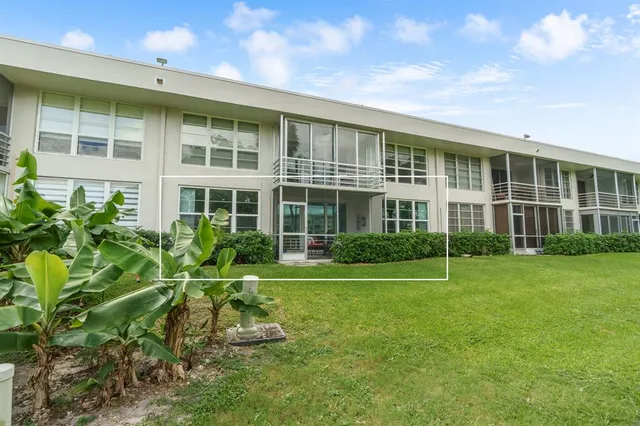 $260,000 | 4009 North Cypress Drive, Unit 104, Pompano Beach, FL 33069