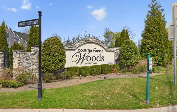 $1,200,000 | 48 Bellflower Path, Smithtown, NY 11787