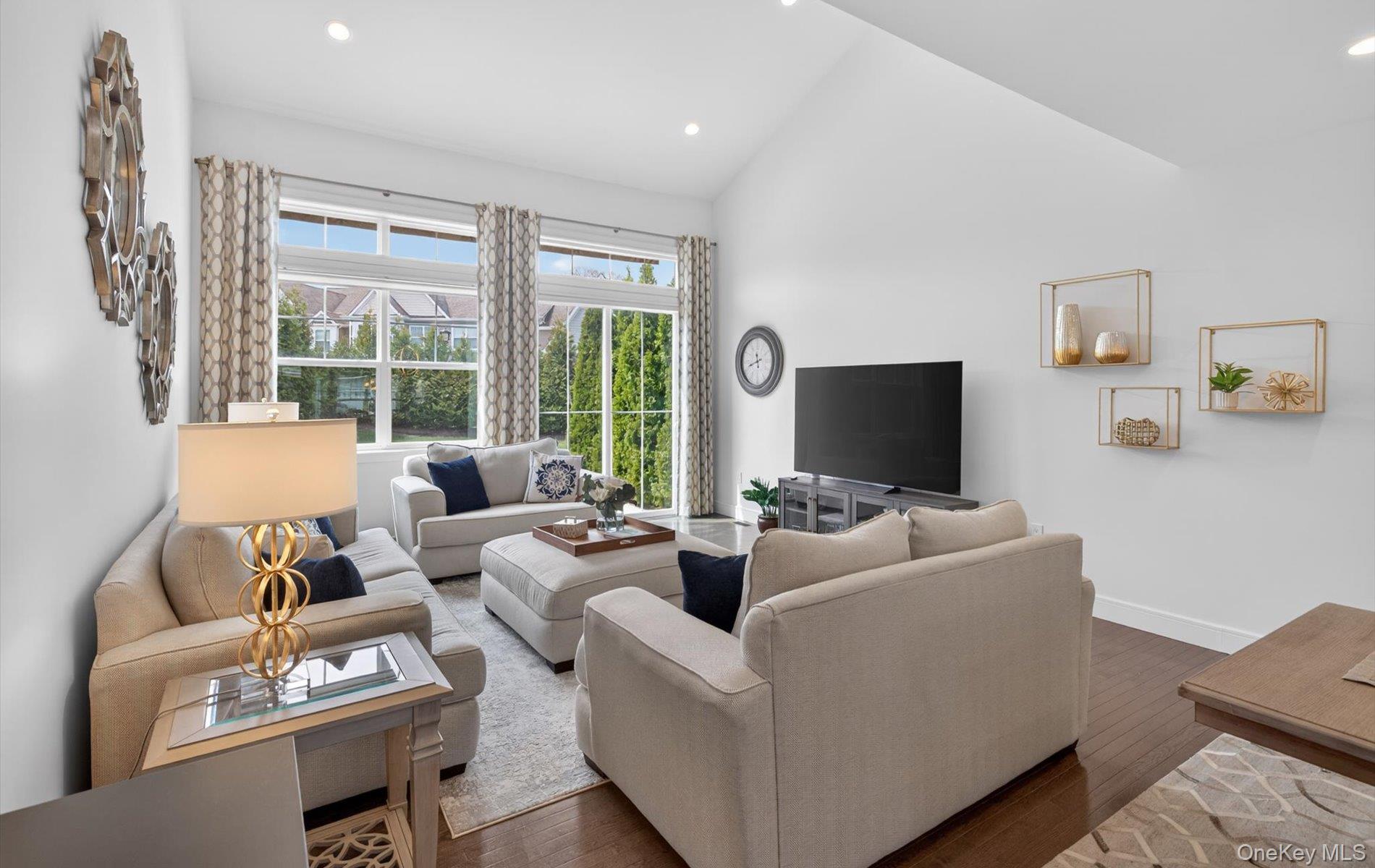 48 Bellflower Path Smithtown, NY 11787 - Photo 15 of 48