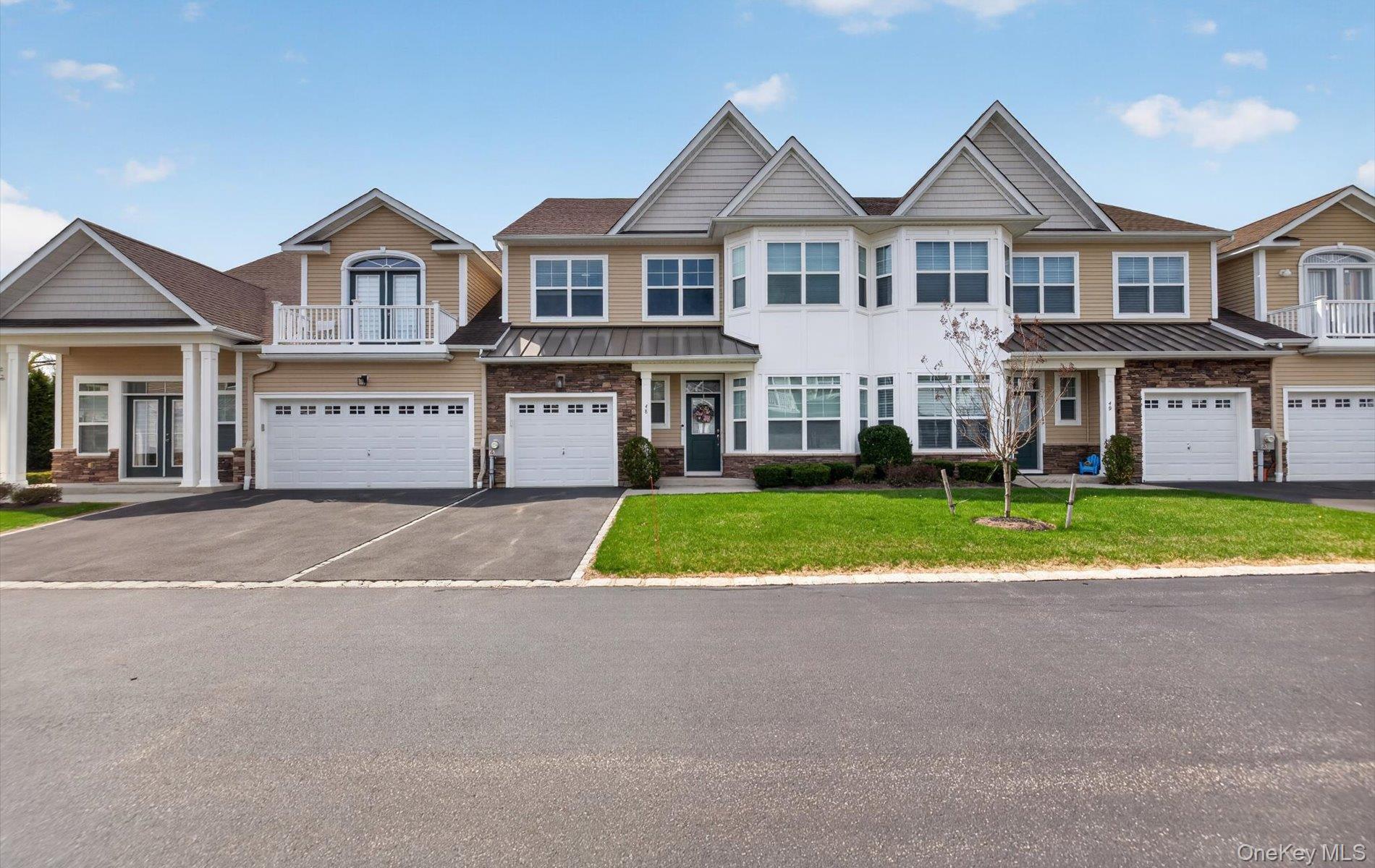 48 Bellflower Path Smithtown, NY 11787 - Photo 2 of 48