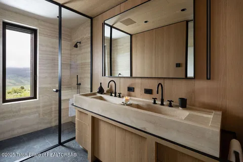 $23,950,000 | 2205 Pemmican Road, Jackson, WY 83001