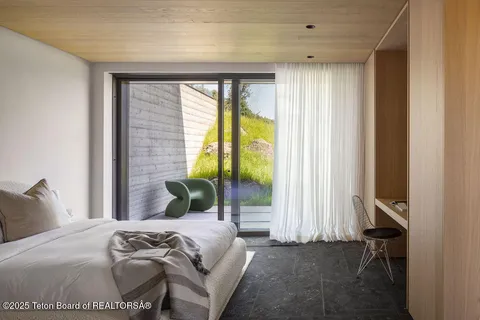 $23,950,000 | 2205 Pemmican Road, Jackson, WY 83001