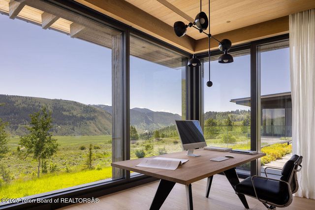 $23,950,000 | 2205 Pemmican Road, Jackson, WY 83001