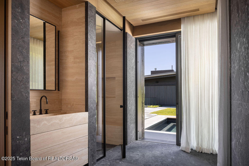 2205 Pemmican Road Jackson, WY 83001 - Photo 28 of 31 Guest Wing Bathroom #2