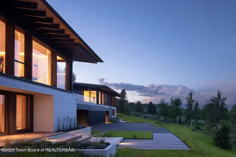 $23,950,000 | 2205 Pemmican Road, Jackson, WY 83001