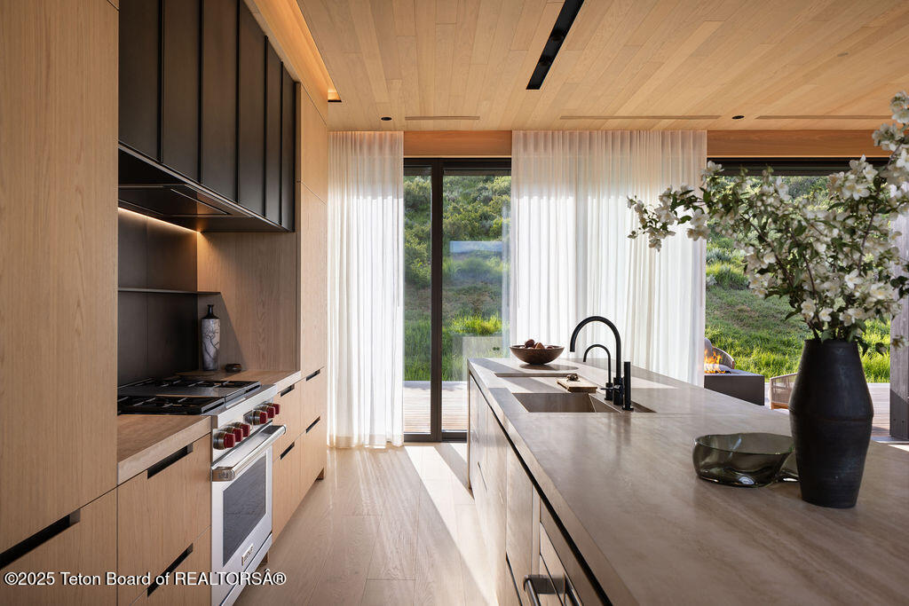 2205 Pemmican Road Jackson, WY 83001 - Photo 5 of 31 Kitchen