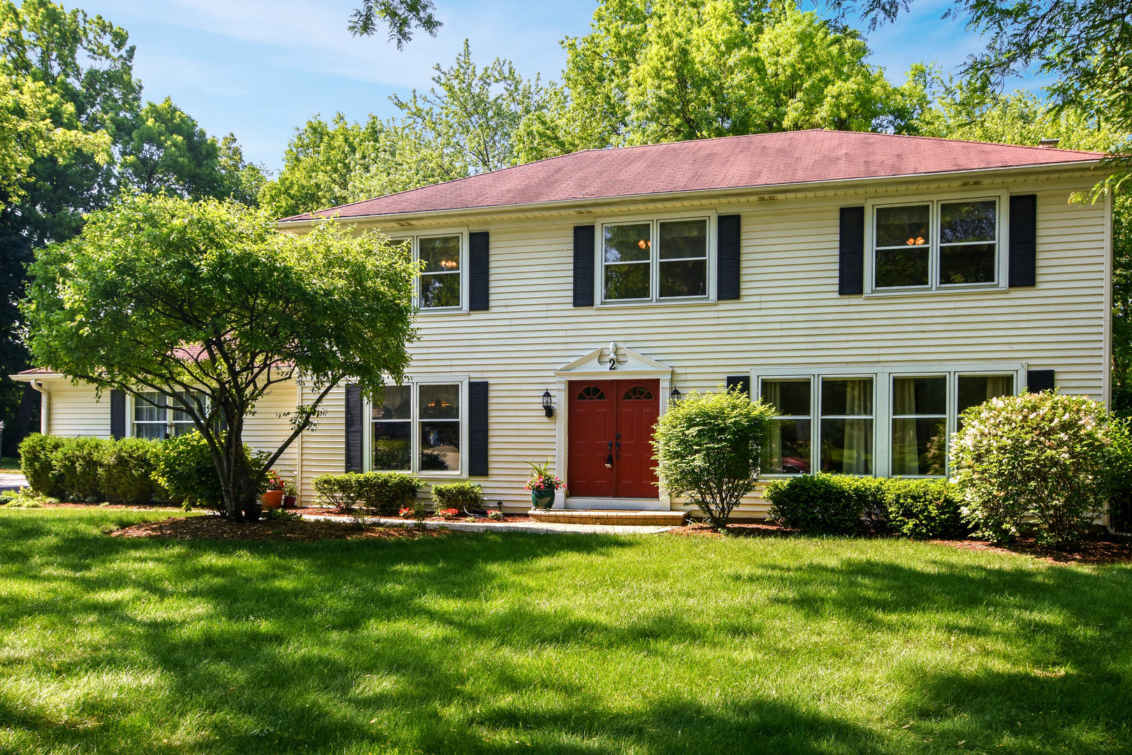 2 Pine Valley Road Rolling Meadows, IL 60008 - Photo 1 of 23