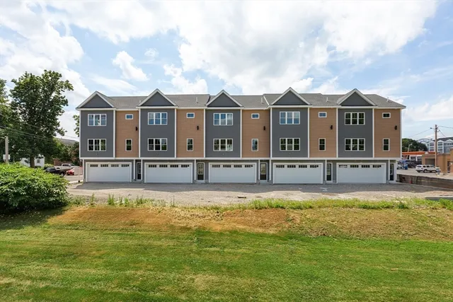 $699,900 | 22 Pleasant Street, Unit C, Mansfield, MA 02048